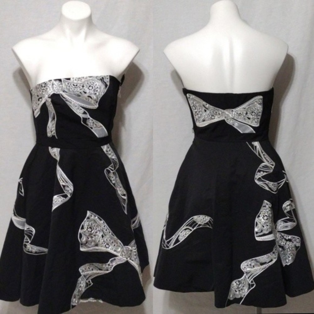 White House Black Market Strapless Fit & Flare Embroidered Dress 0 Elegant Chic